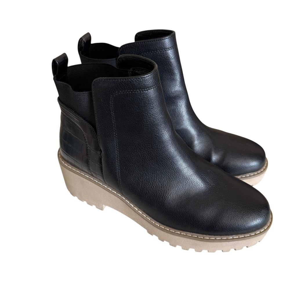 DV Dolce Vita Rancher Boots Women 10 Black Tan Excellent Lug Sole Chelsea Ankle
